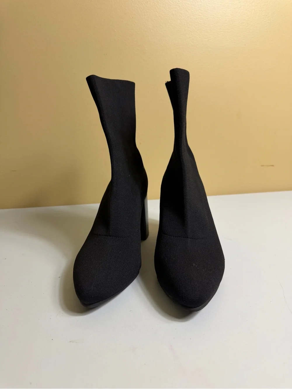 Blondo Sassy Waterproof Sock Bootie Black Knit Block Heel Ankle Boots Size 8